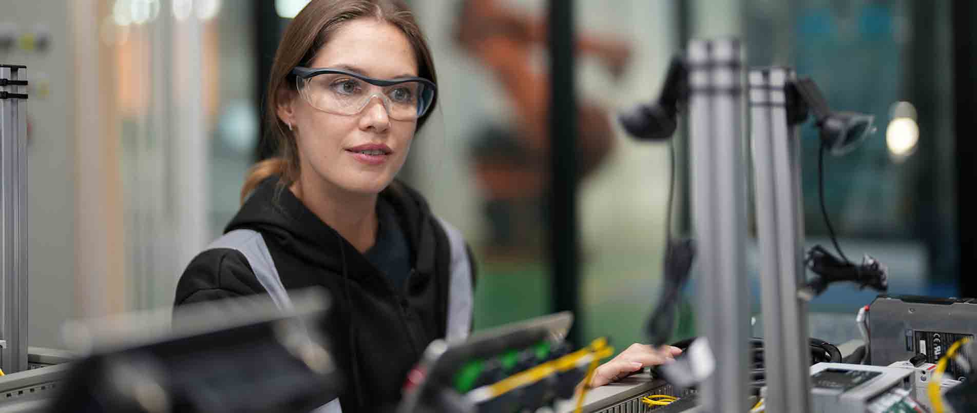 mg不朽情缘官网精彩亮相IOTE 2024：探究技术融合，展望智慧未来