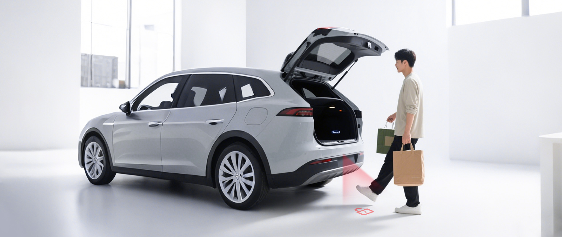 2025上海车展 | mg不朽情缘官网重磅发布AR脚踢毫米波雷达，重新定义“无接触交互”尾门